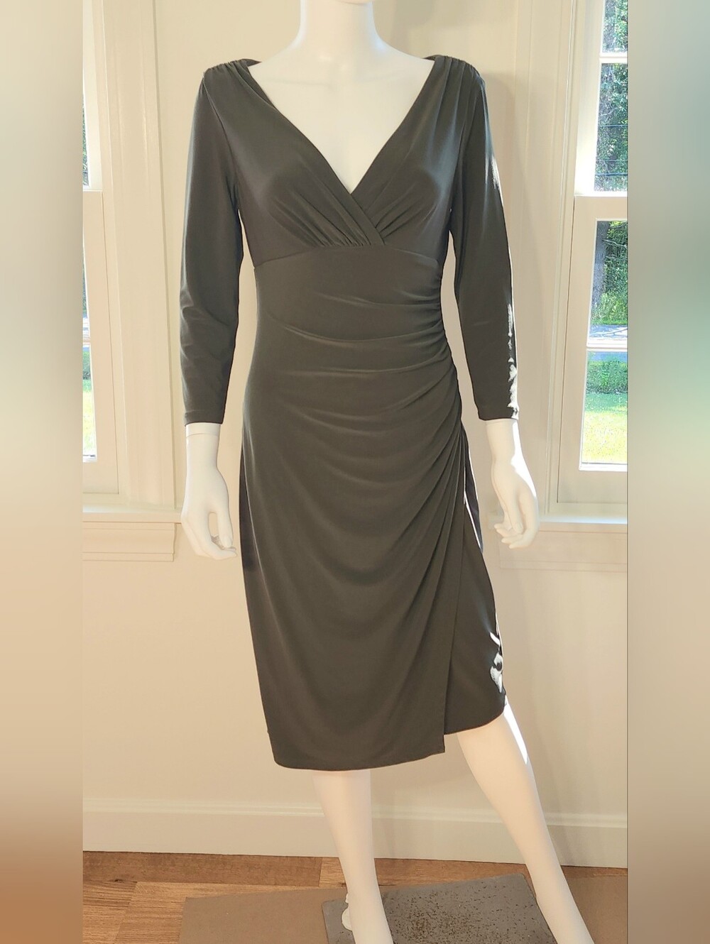 Lauren Ralph Lauren Ruched Jersey Surplice Dress Green 3/4 Sleeve size 6